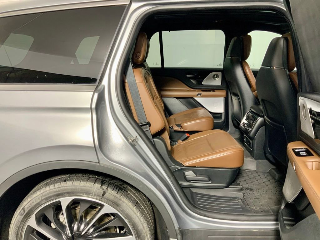 Used 2020 Lincoln Aviator Reserve w/ Equipment Group 202A AWD/4WD image 28