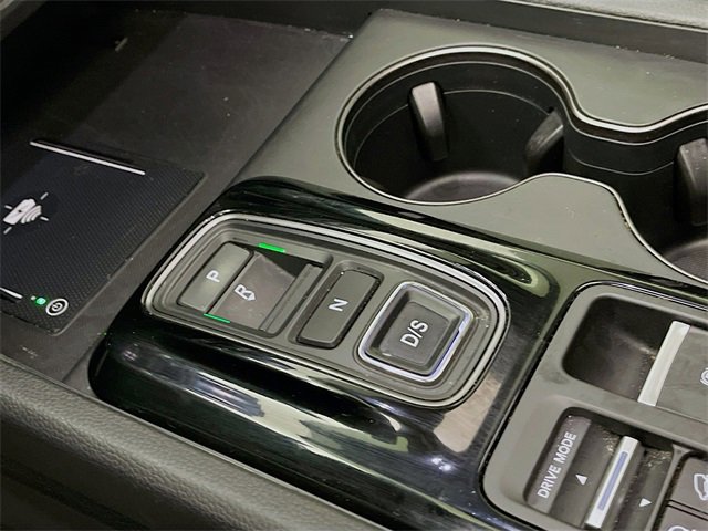 Used 2025 Honda Pilot TrailSport image 17