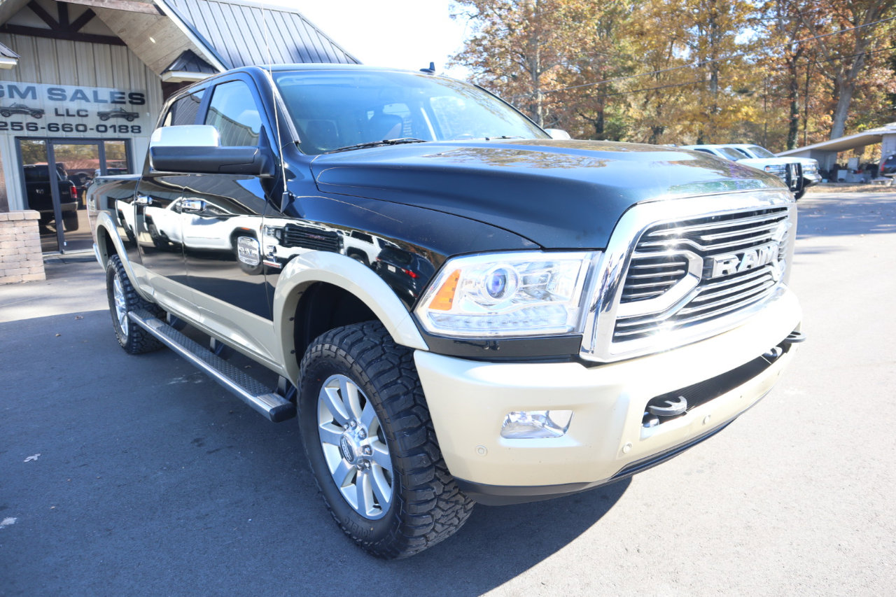 Used 2017 RAM 2500 Longhorn image 3