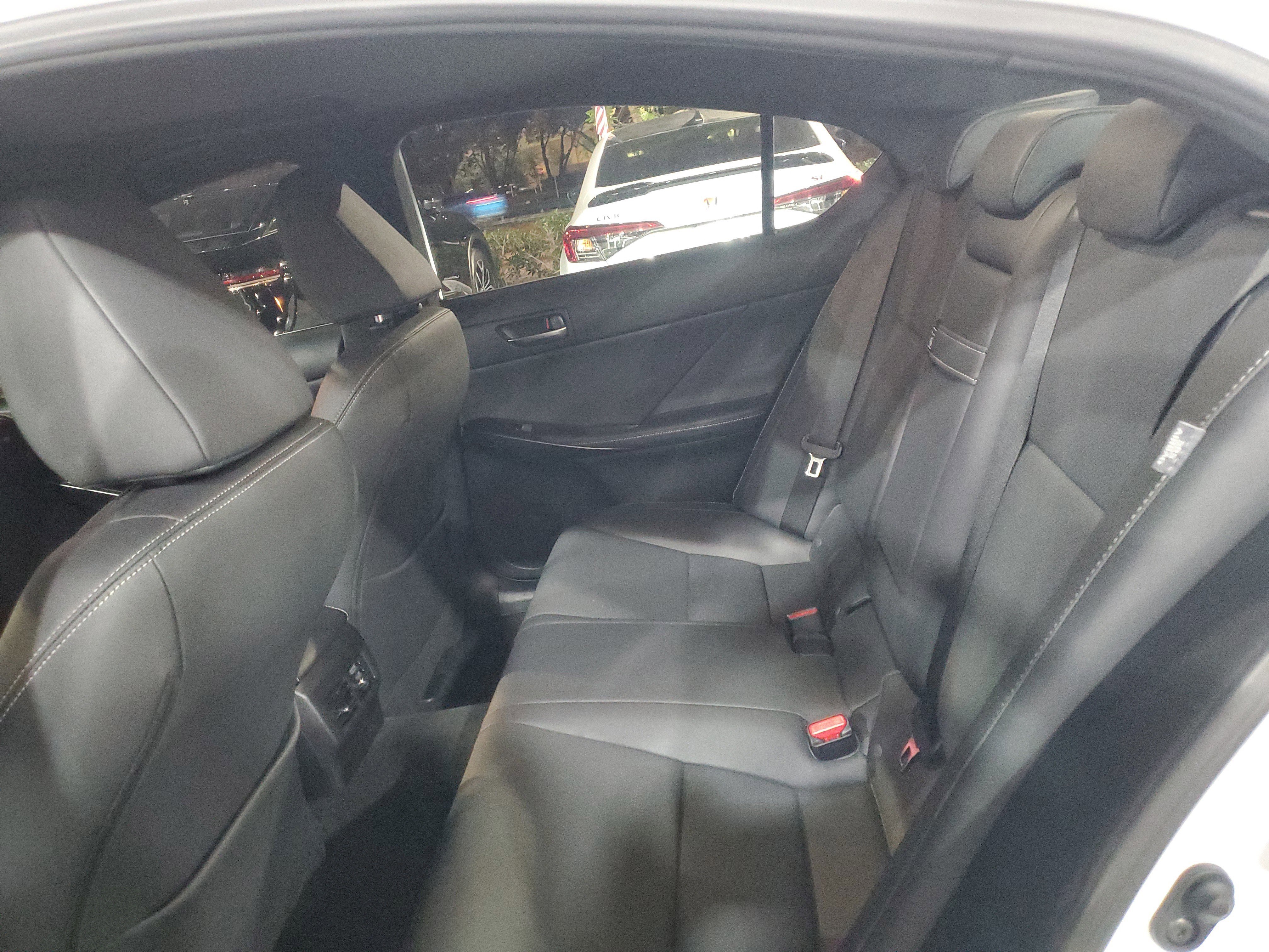 Used 2025 Lexus IS 350 F Sport image 10