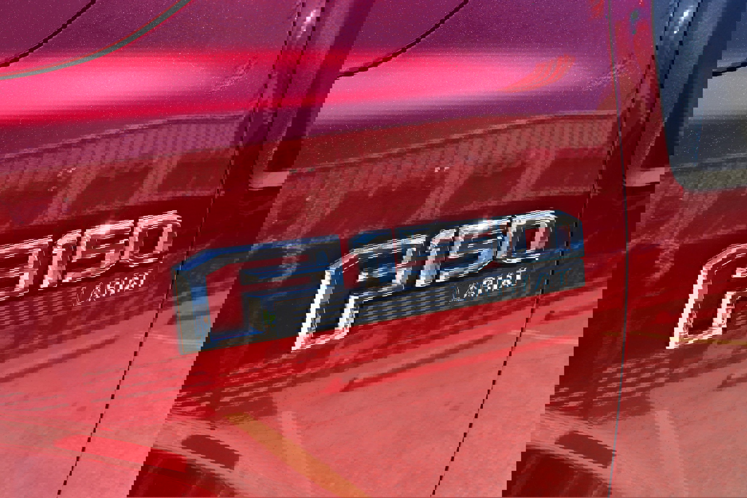 Used 2018 Ford F150 Lariat w/ Equipment Group 502A Luxury image 11