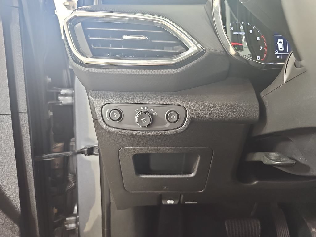Certified 2021 Chevrolet TrailBlazer LT w/ Convenience Package FWD image 30