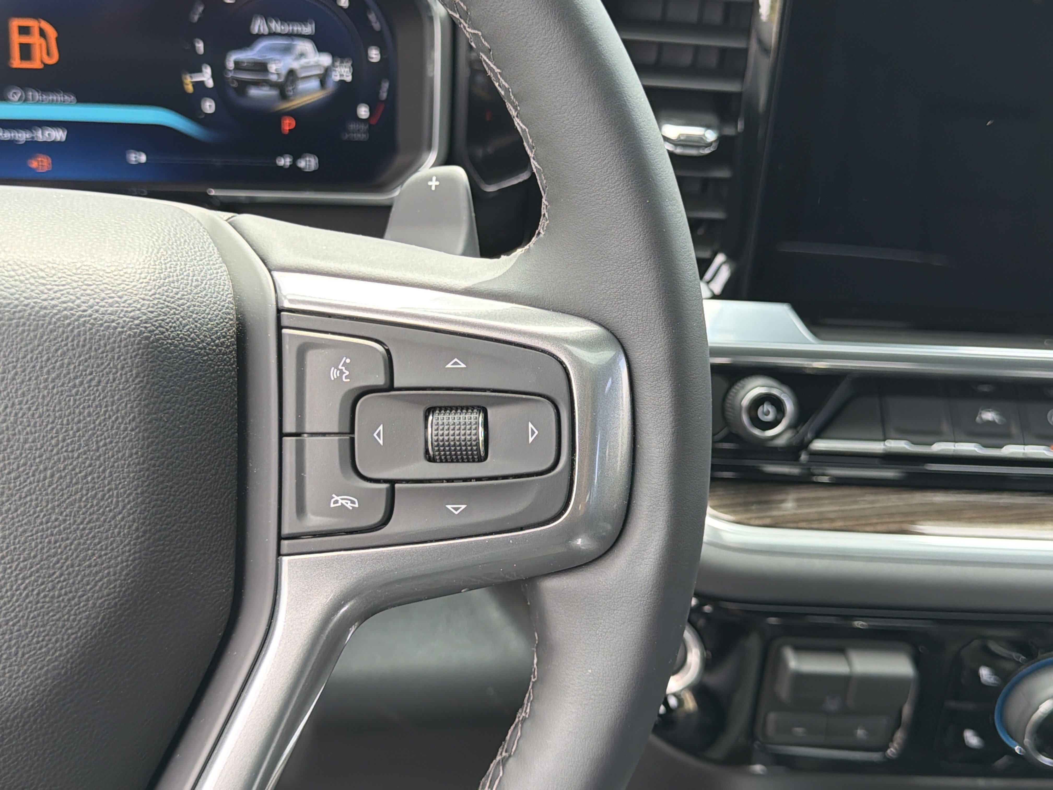 Used 2026 Chevrolet Silverado 1500 LT Trail Boss w/ Convenience Package II image 25