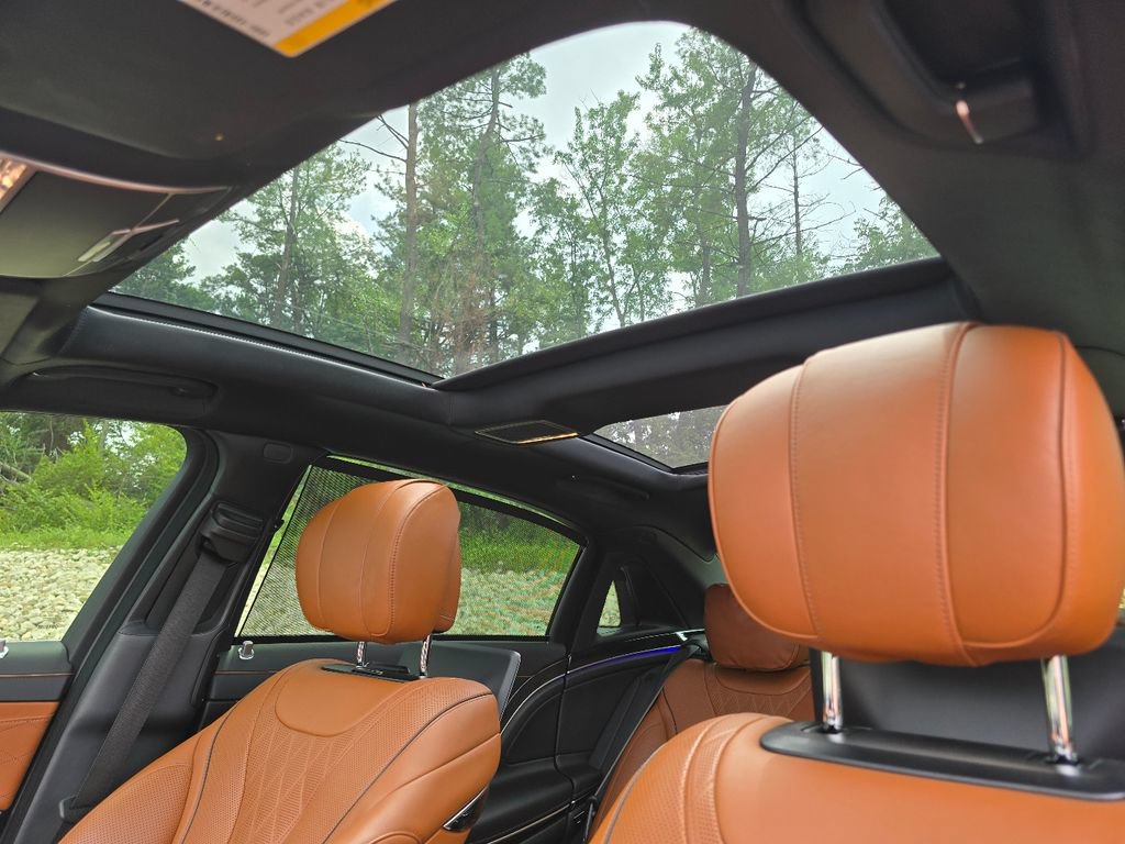 Used 2019 Mercedes-Benz Maybach S 560 4MATIC image 3