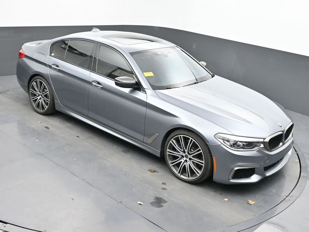 Used 2018 BMW M550i xDrive image 12