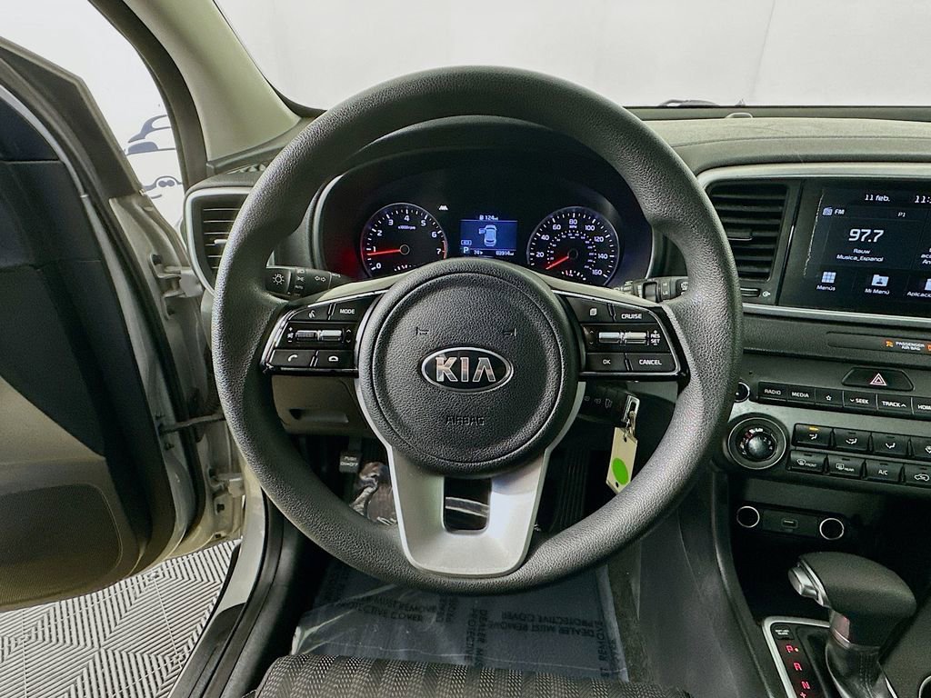 Used 2020 Kia Sportage LX image 12