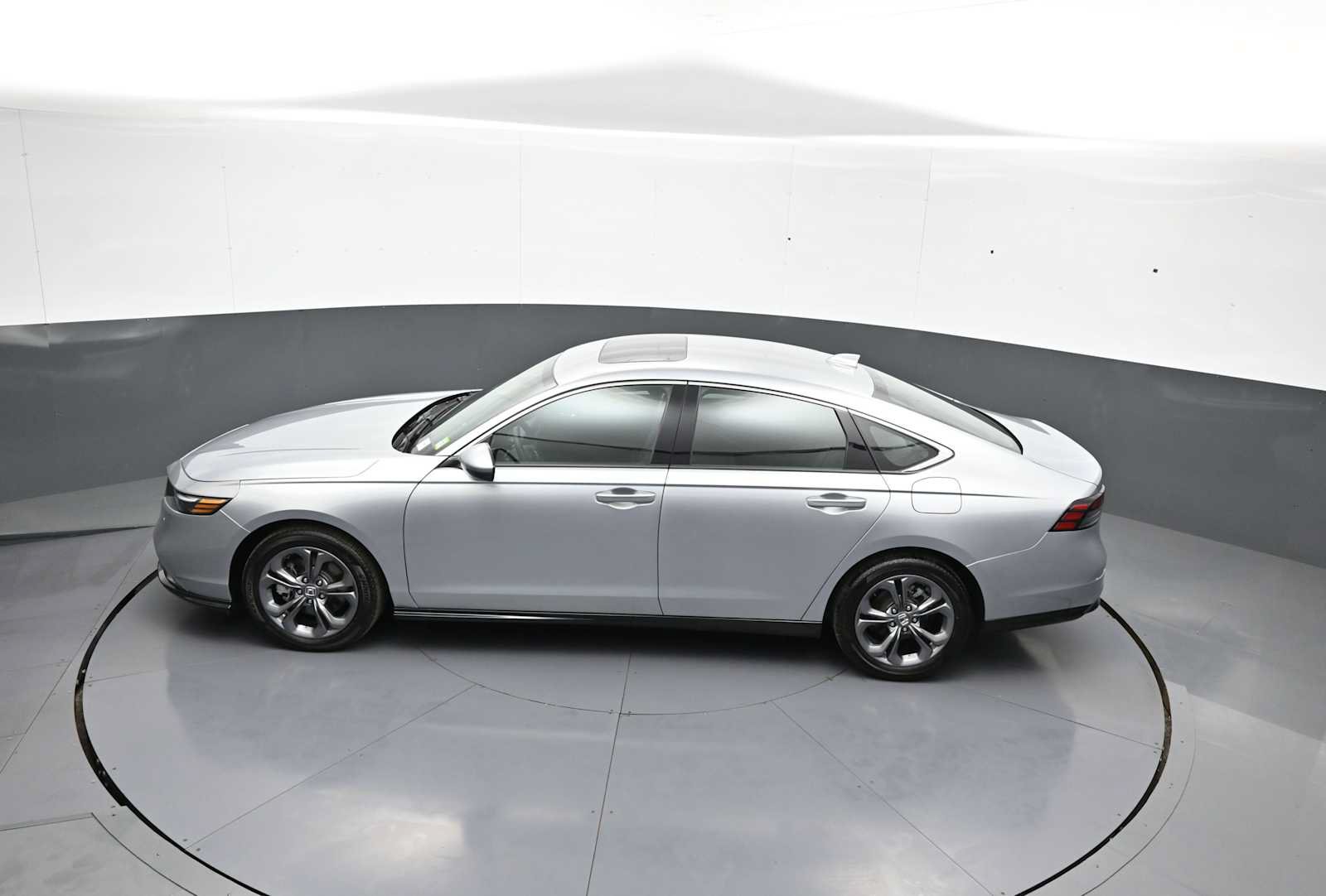 Used 2025 Honda Accord EX-L image 40