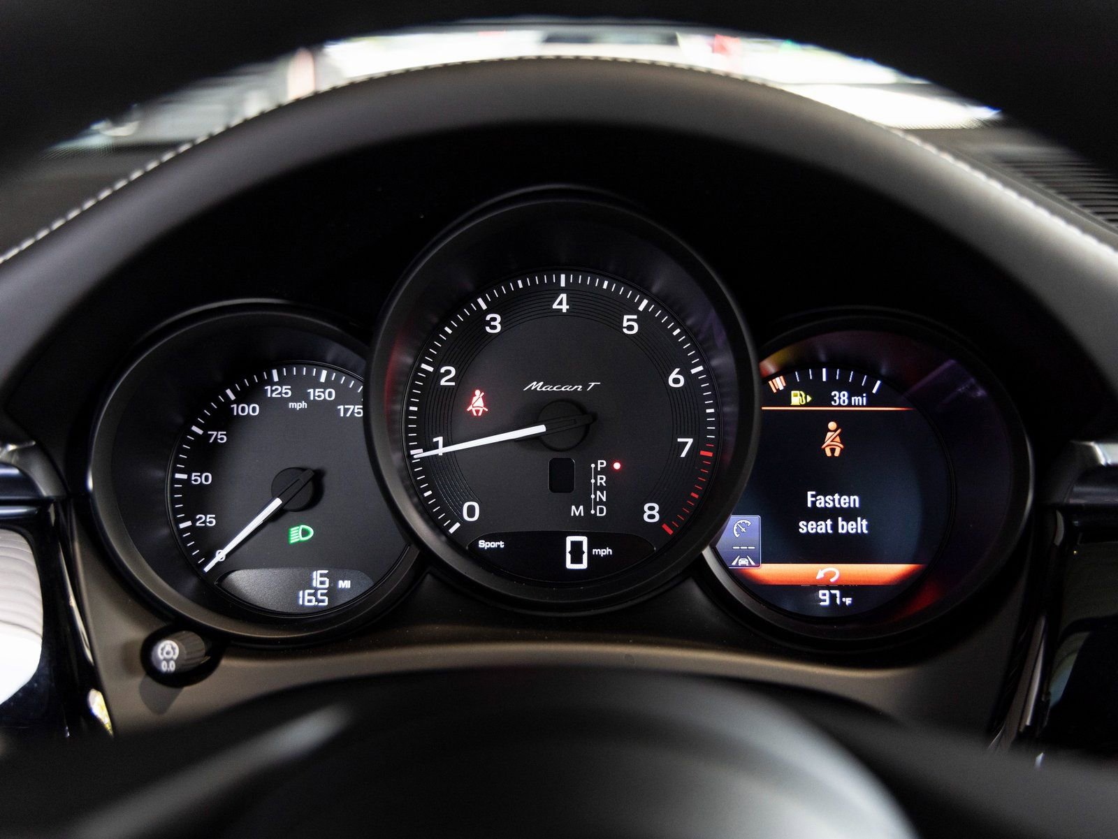 New 2025 Porsche Macan Turbo image 13