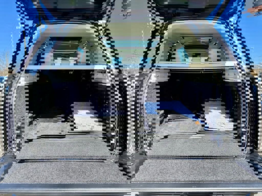 Used 2023 Land Rover Range Rover SE image 37