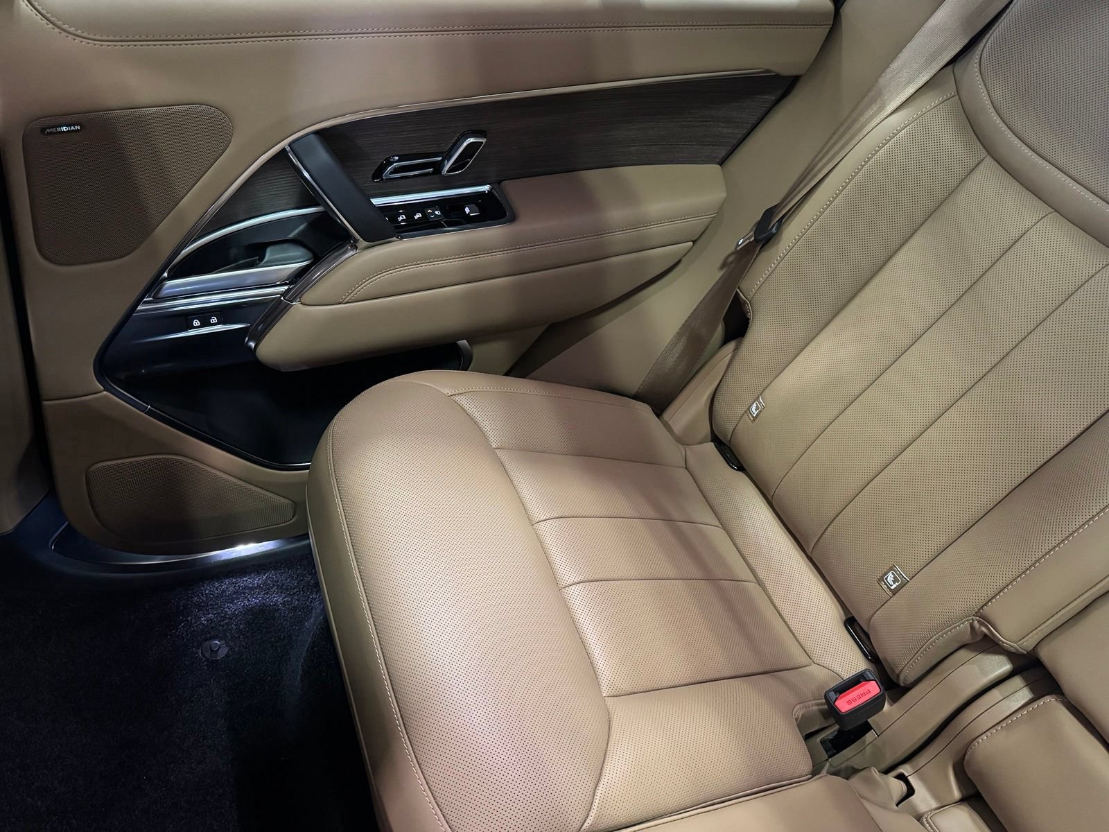New 2026 Land Rover Range Rover SE AWD/4WD image 29