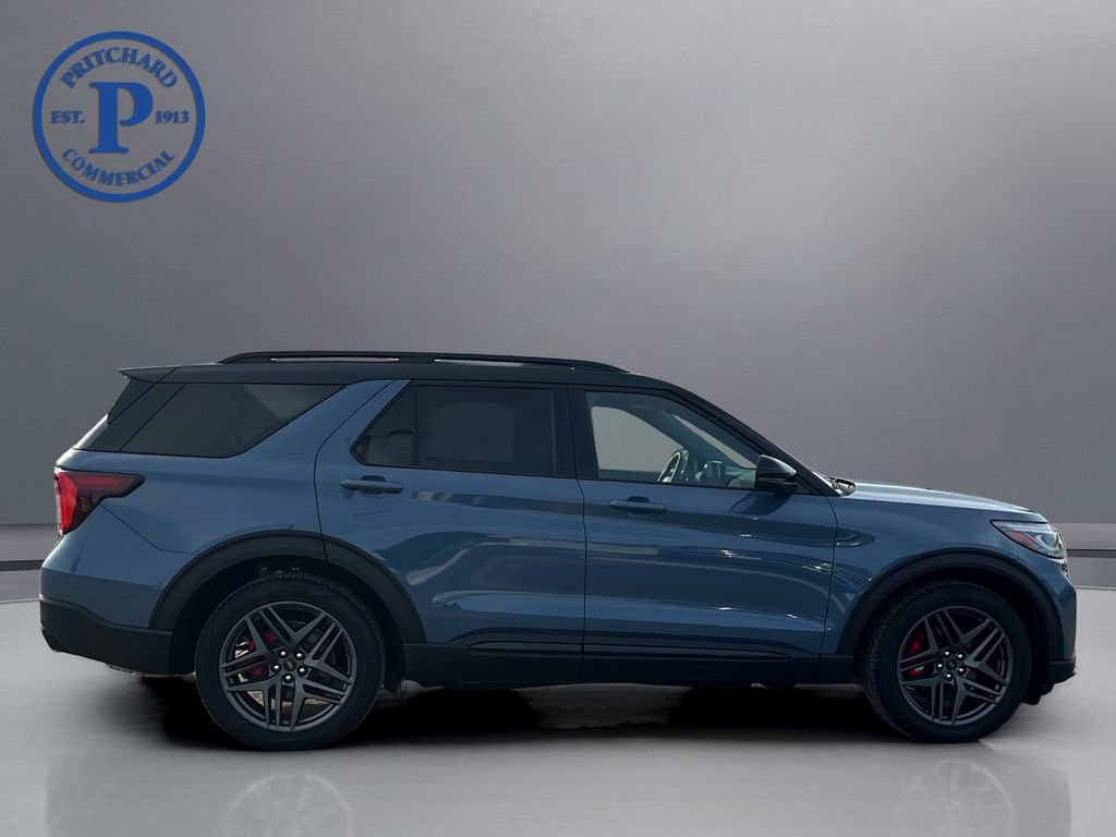 Used 2025 Ford Explorer ST AWD/4WD image 8