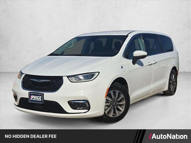 Used 2023 Chrysler Pacifica Touring-L FWD image 1