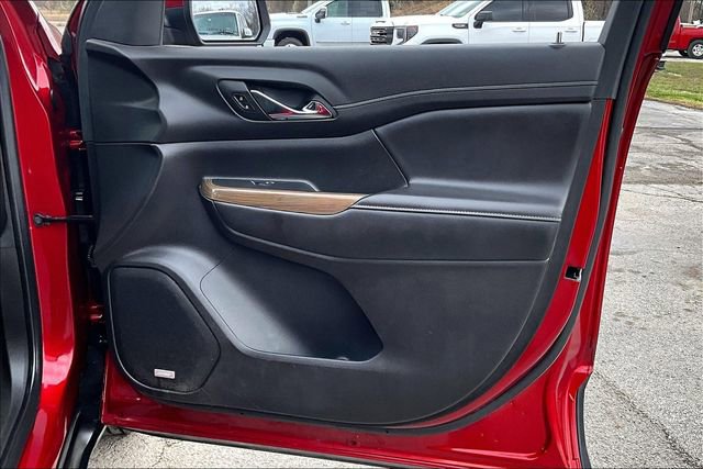 Used 2023 GMC Acadia SLE w/ Driver Convenience Package image 29