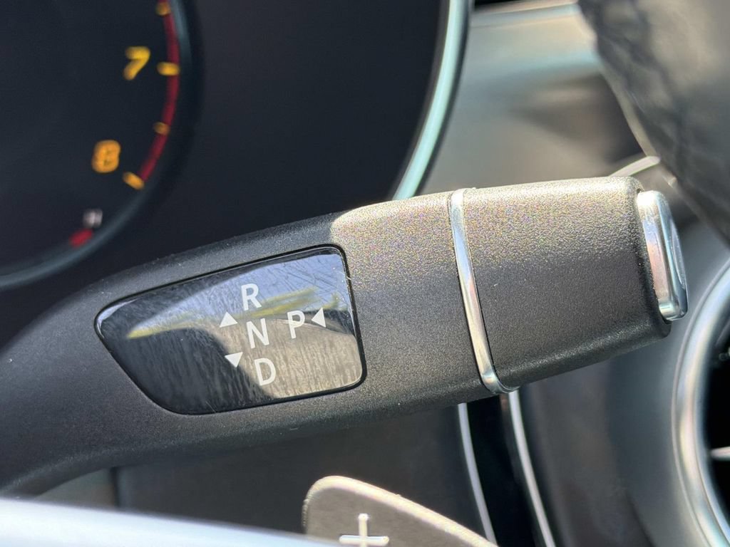 Used 2022 Mercedes-Benz GLC 300 image 30