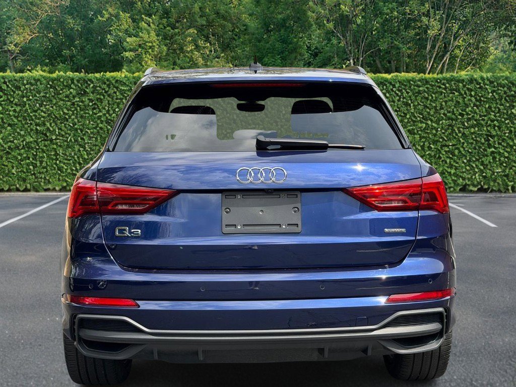 Used 2023 Audi Q3 2.0T Premium Plus w/ Premium Plus Package image 5