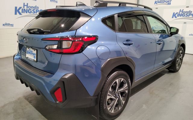 Used 2024 Subaru Crosstrek 2.0i Premium AWD/4WD image 3