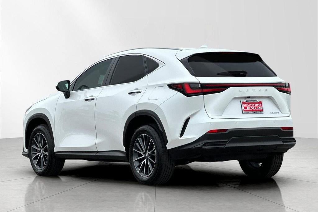 Used 2025 Lexus NX 250 FWD image 4