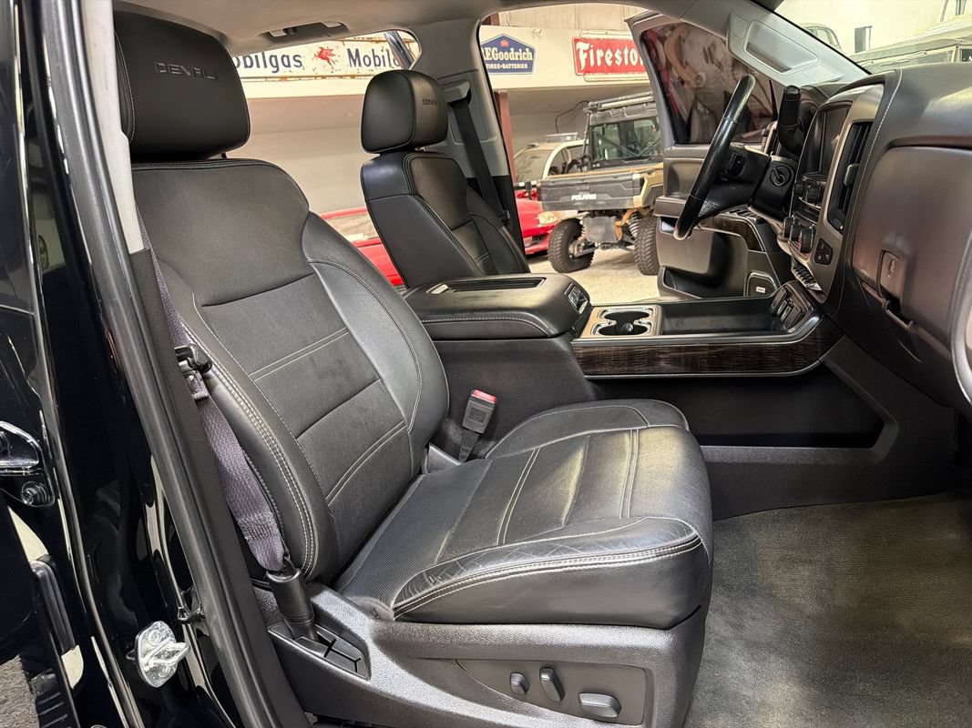 Used 2016 GMC Sierra 1500 Denali w/ Enhanced Driver Alert Package AWD/4WD image 38