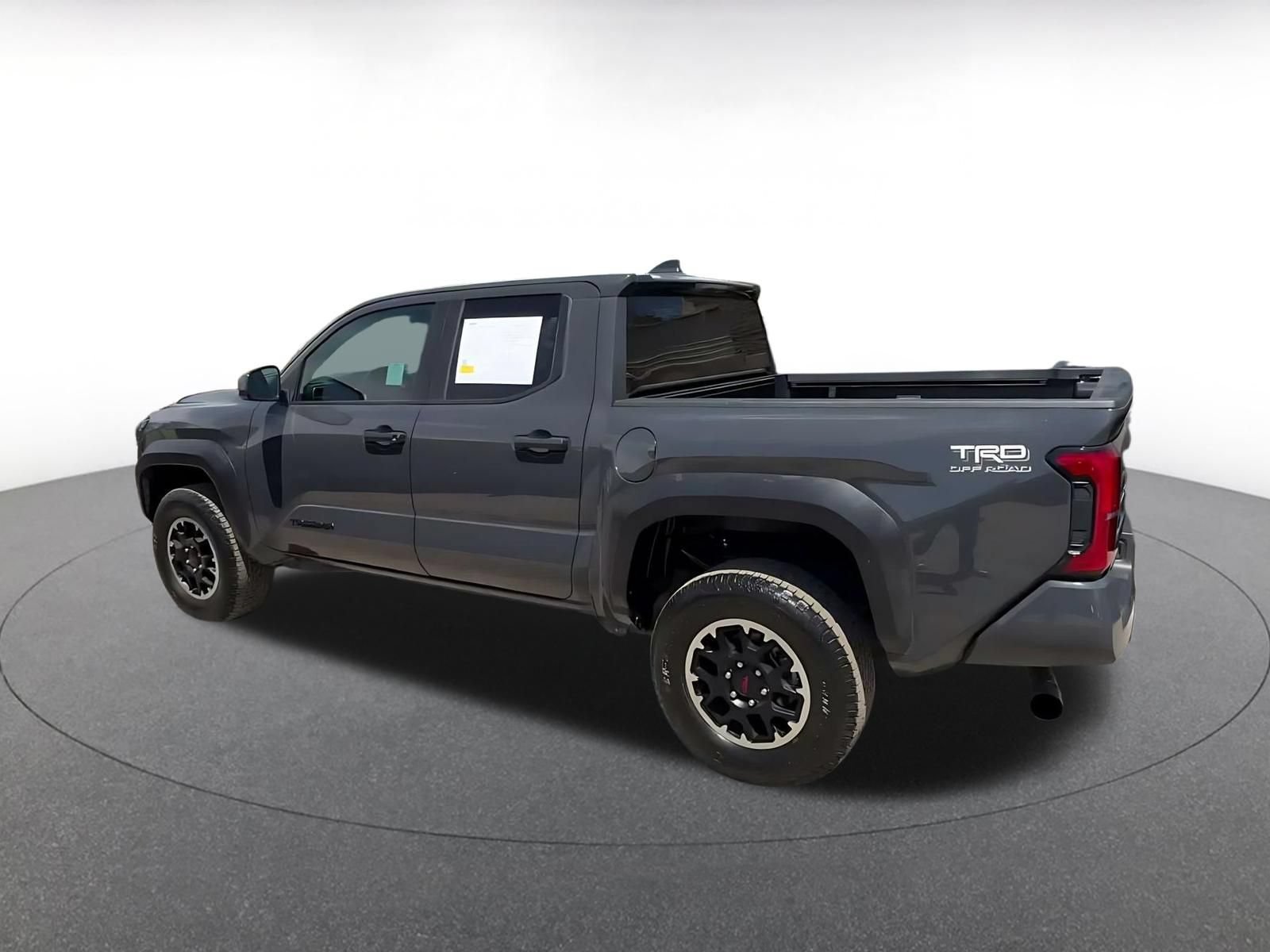Used 2025 Toyota Tacoma TRD Off-Road AWD/4WD image 9