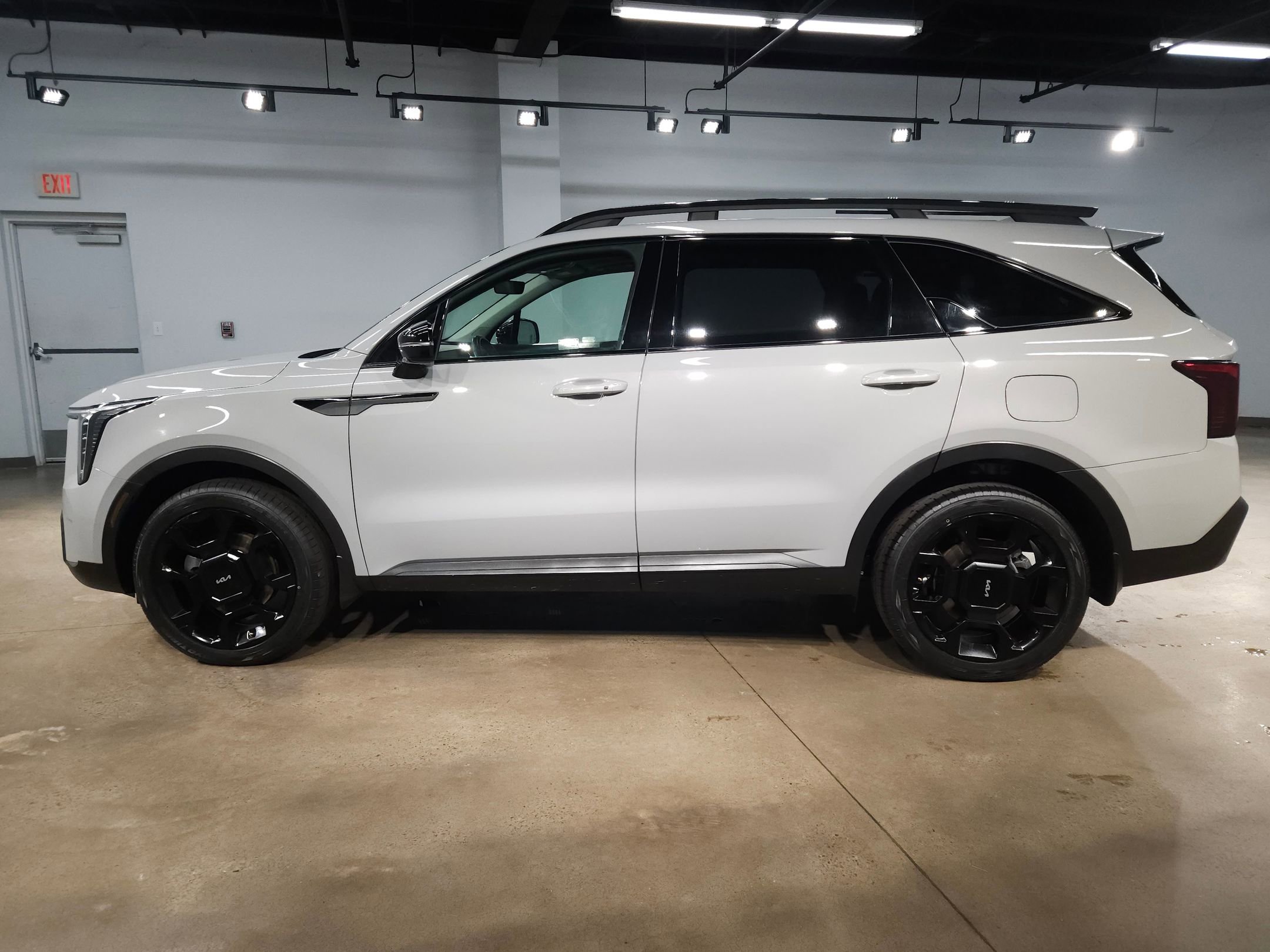 Used 2024 Kia Sorento X-Line EX AWD/4WD image 4