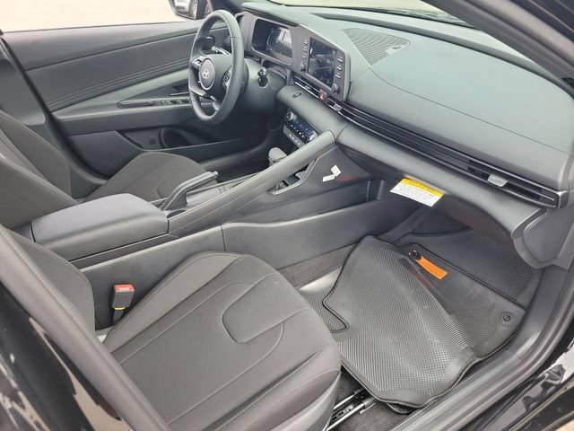 New 2026 Hyundai Elantra Sport FWD image 20