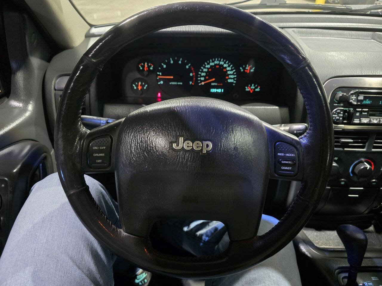 Used 2002 Jeep Grand Cherokee Laredo image 38