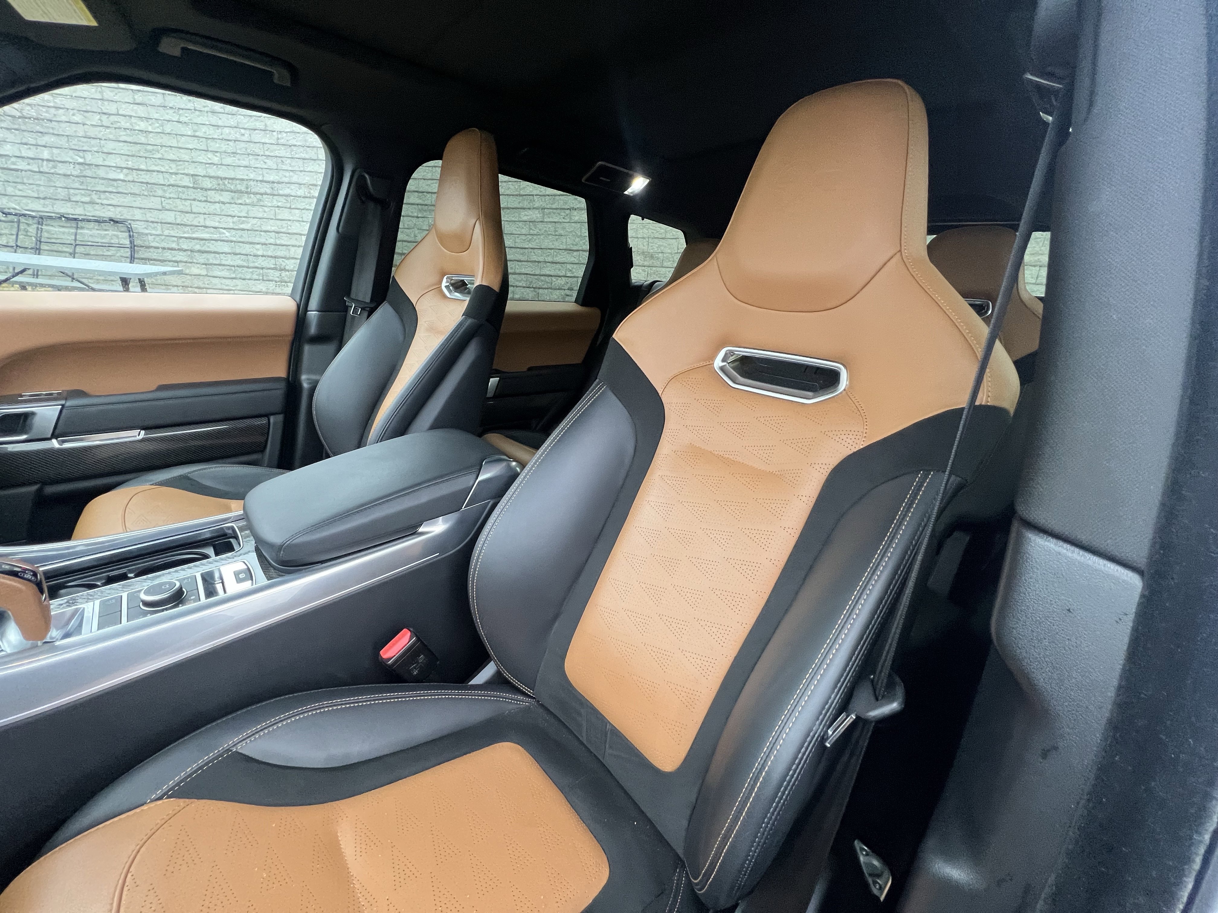 Certified 2022 Land Rover Range Rover Sport SVR image 16