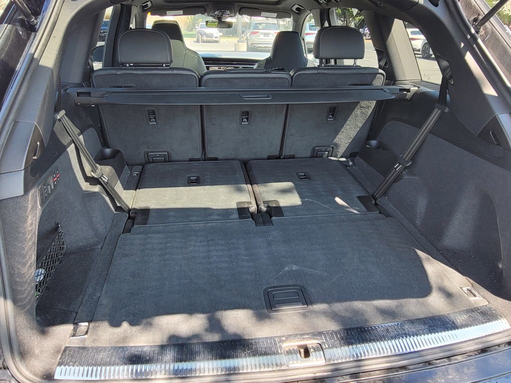 Used 2021 Audi SQ7 Premium Plus w/ Driver Assistance Package image 5