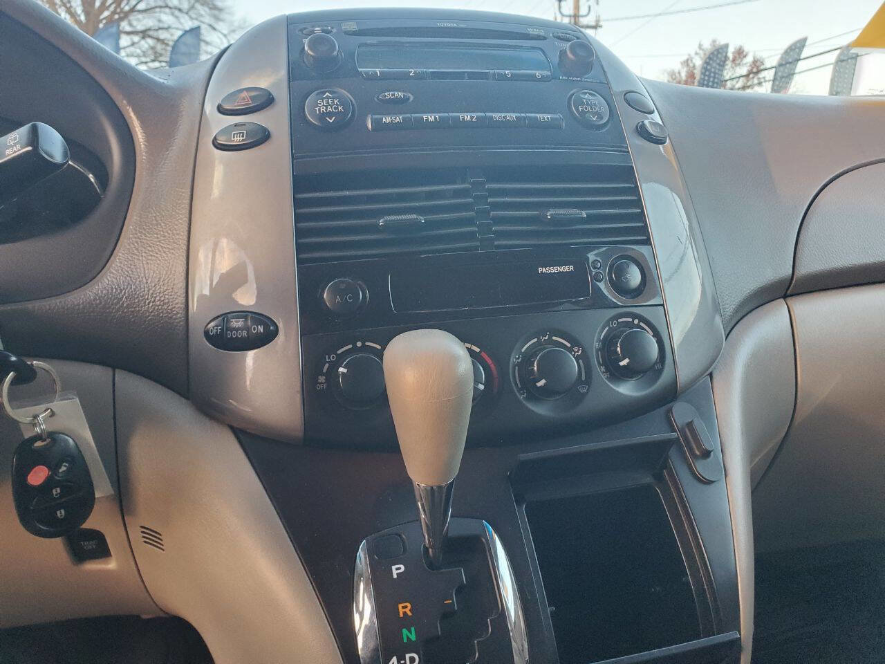 Used 2009 Toyota Sienna LE image 20