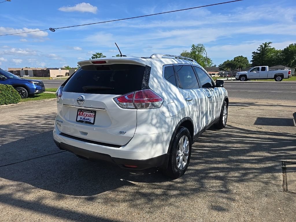 Used 2016 Nissan Rogue SV w/ SV Premium Package image 5