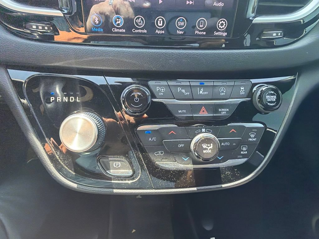 Used 2020 Chrysler Pacifica Touring-L Plus w/ Advanced Safetytec Group FWD image 13