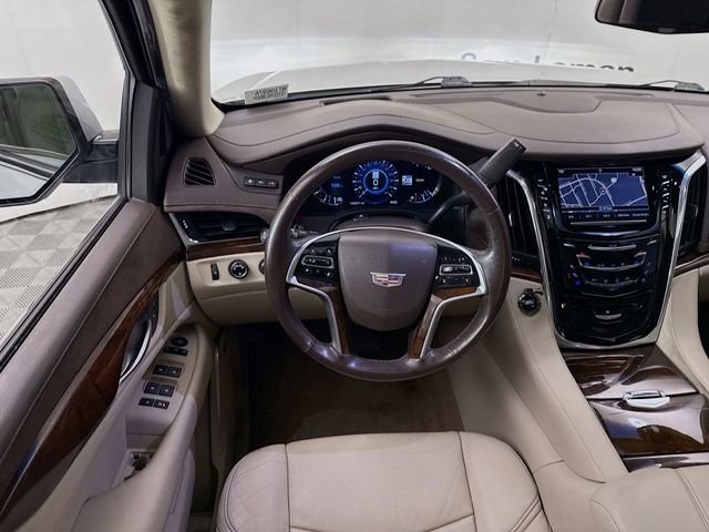 Used 2017 Cadillac Escalade ESV Luxury AWD/4WD image 24