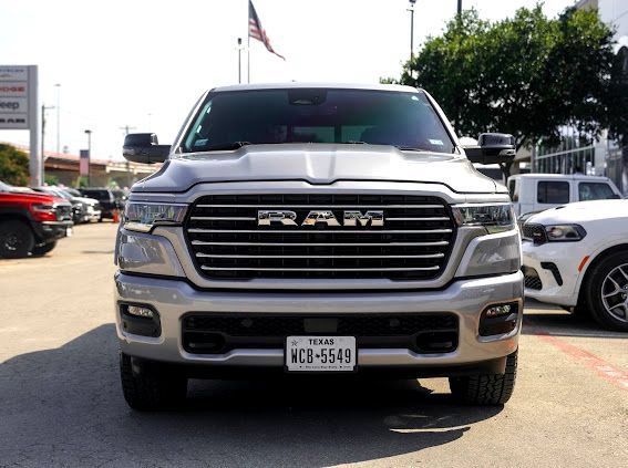 Used 2025 RAM 1500 Laramie AWD/4WD image 8