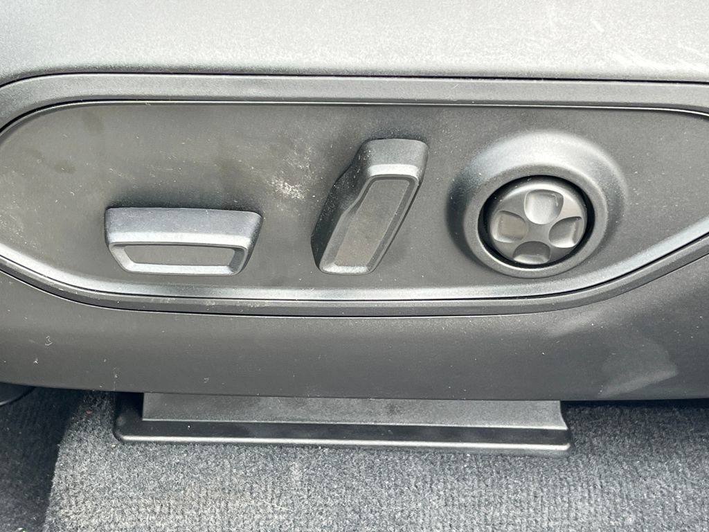 New 2026 Jeep Grand Cherokee Laredo image 33