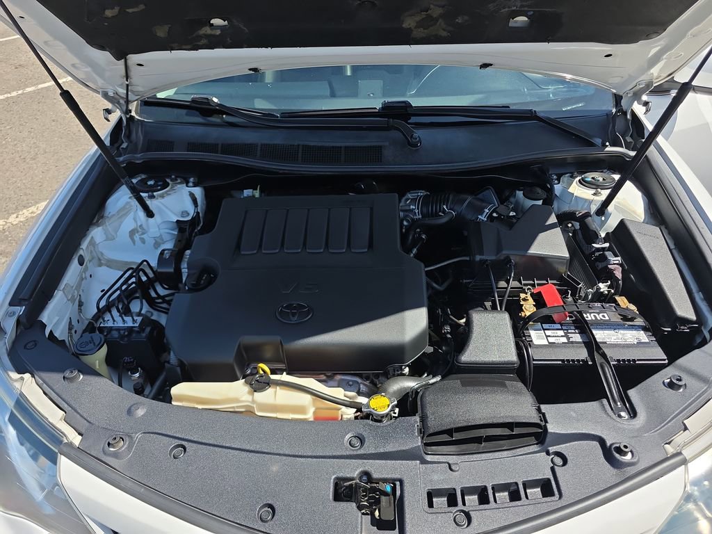 Used 2014 Toyota Camry SE w/ Leather Package FWD image 39