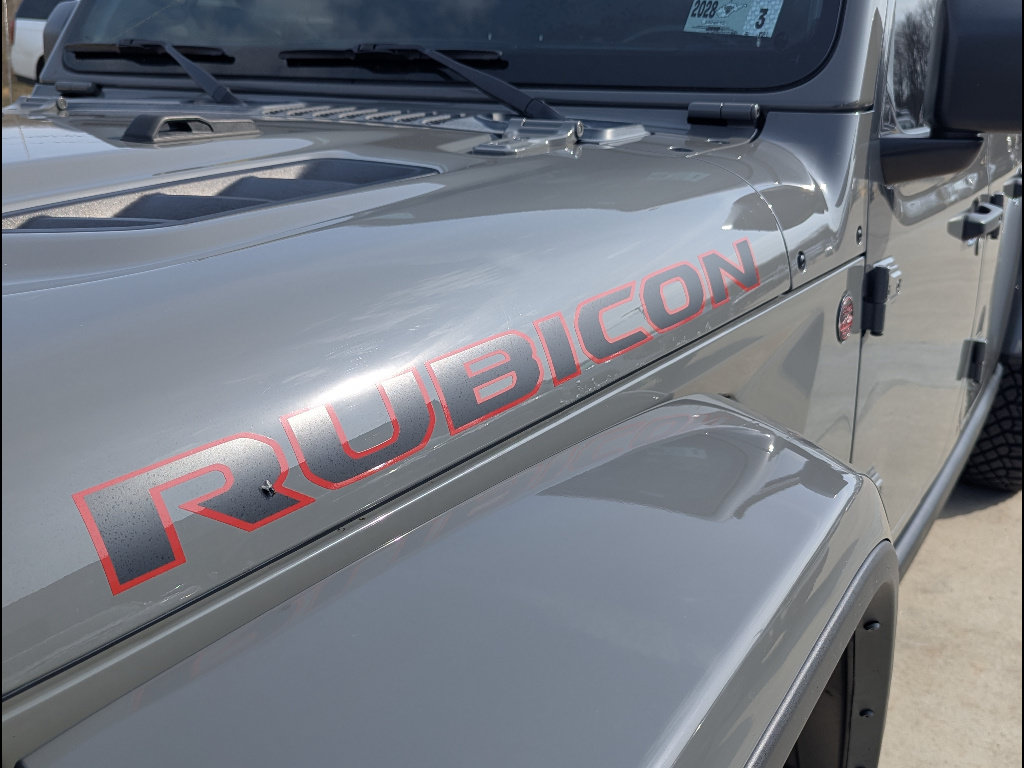 Used 2022 Jeep Gladiator Rubicon w/ LED Lighting Group AWD/4WD image 13