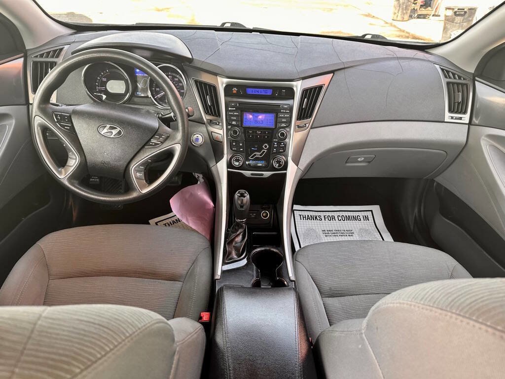 Used 2013 Hyundai Sonata Hybrid image 8