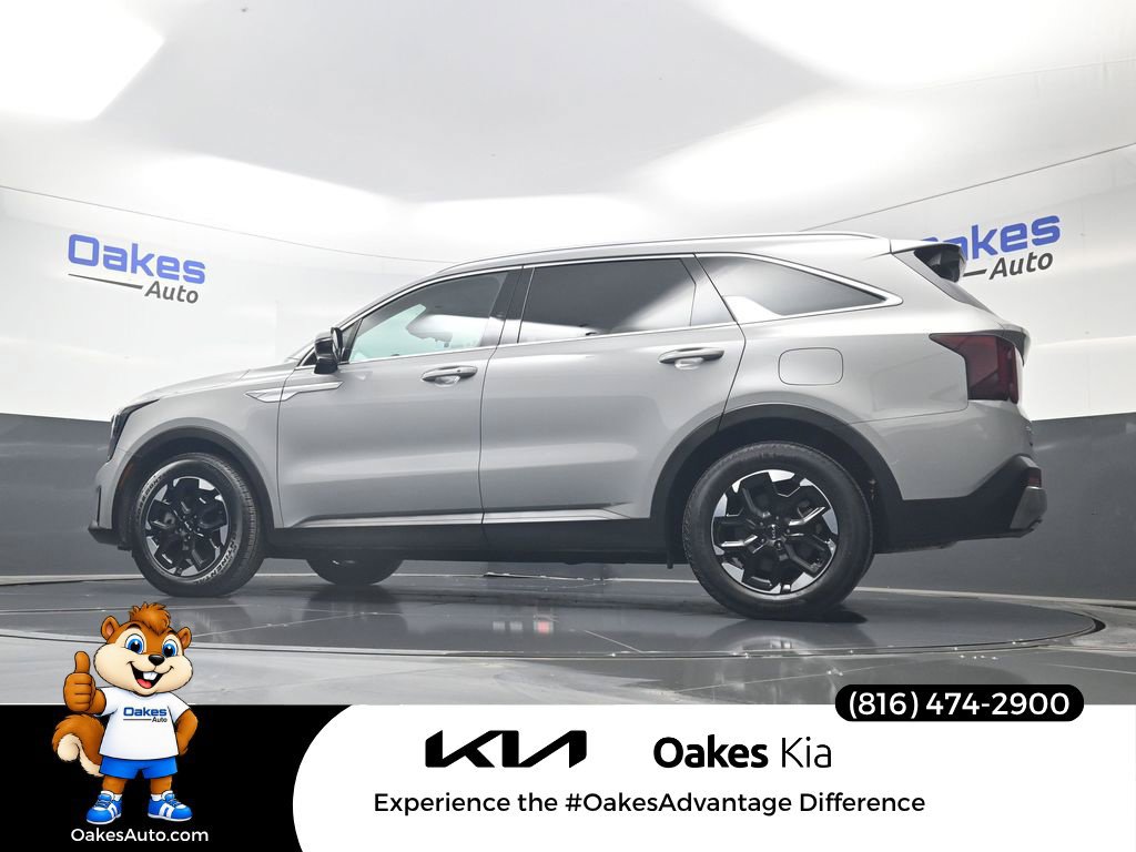 Certified 2026 Kia Sorento S w/ S Panoramic Sunroof Package FWD image 42