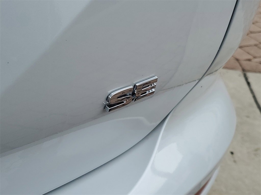 New 2025 Mitsubishi Outlander SE image 9