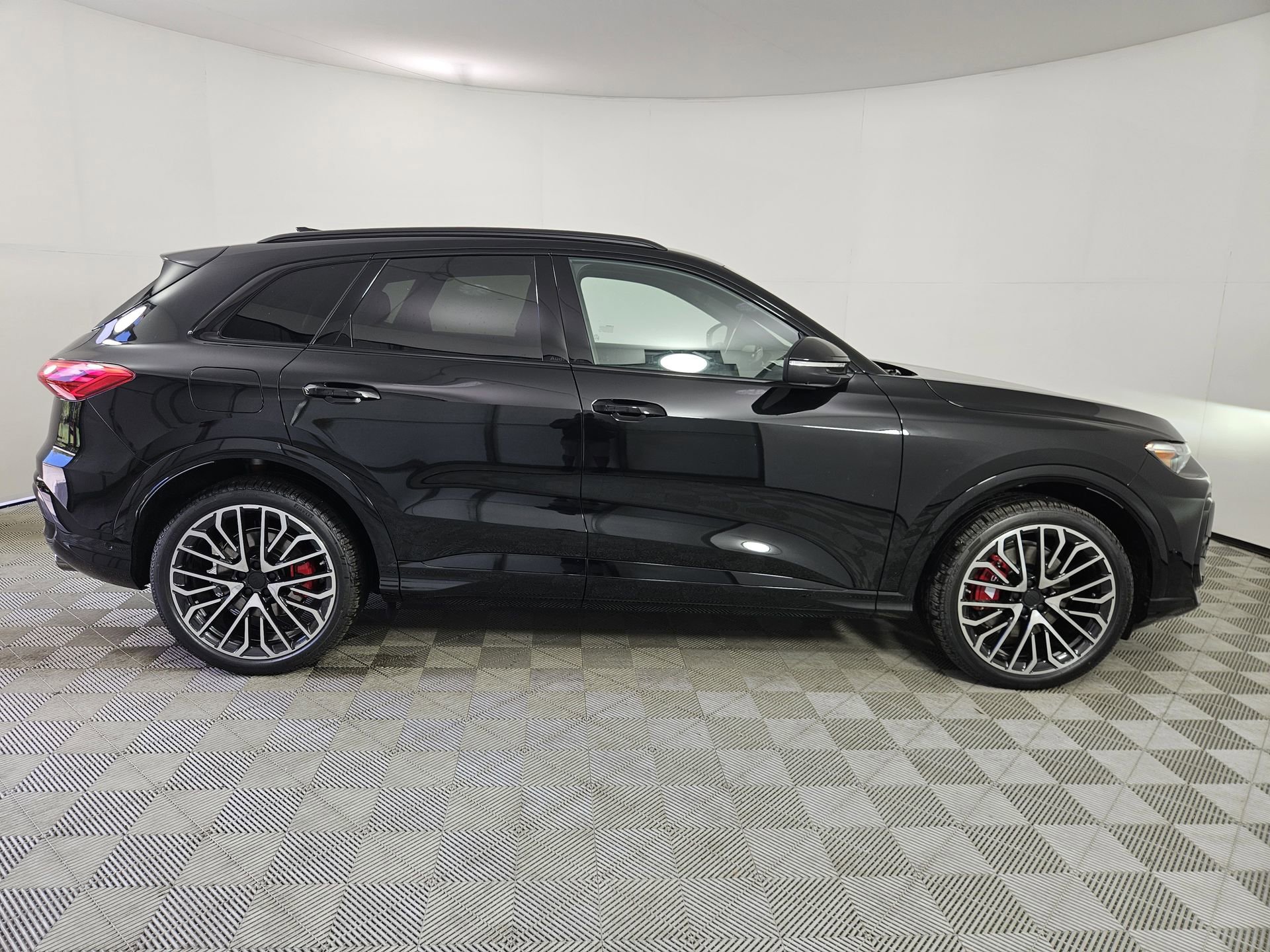 New 2026 Audi SQ5 Premium Plus AWD/4WD image 8