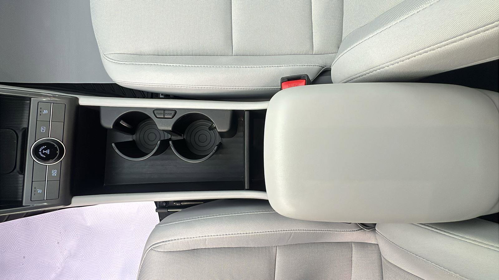 Used 2025 Hyundai Kona SEL image 23