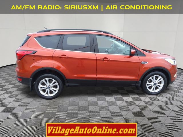 Used 2019 Ford Escape SEL image 10