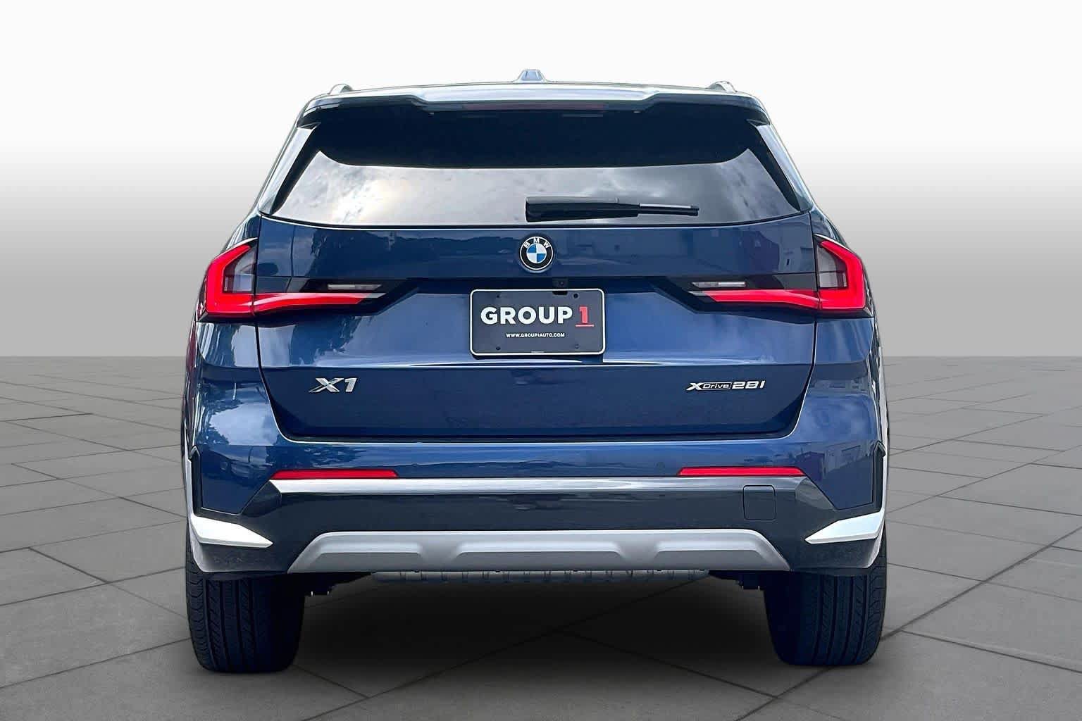 Certified 2025 BMW X1 xDrive28i AWD/4WD image 4