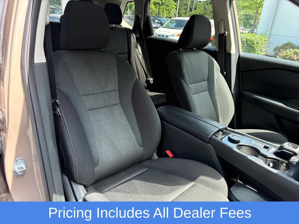 Used 2025 Nissan Rogue SV AWD/4WD image 19