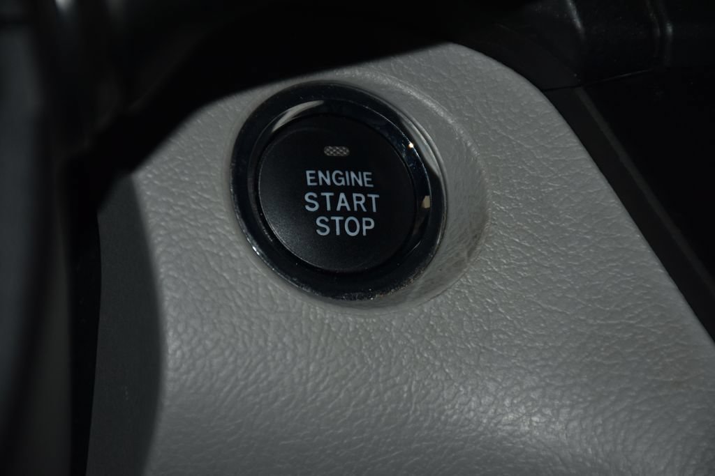 Used 2015 Toyota Sienna XLE Premium FWD image 15