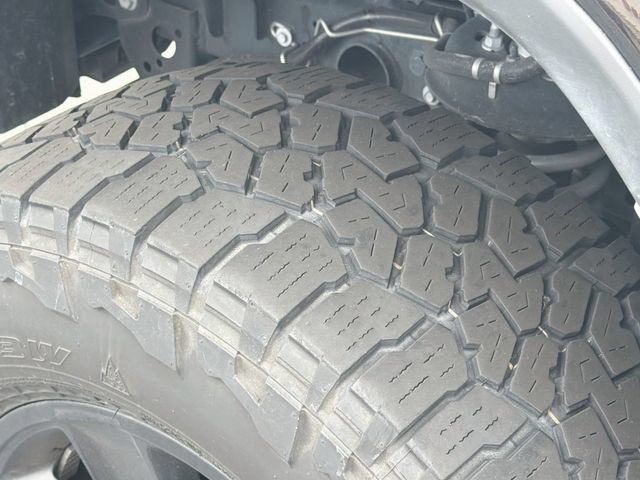 Used 2021 Jeep Gladiator Mojave w/ LED Lighting Group AWD/4WD image 11