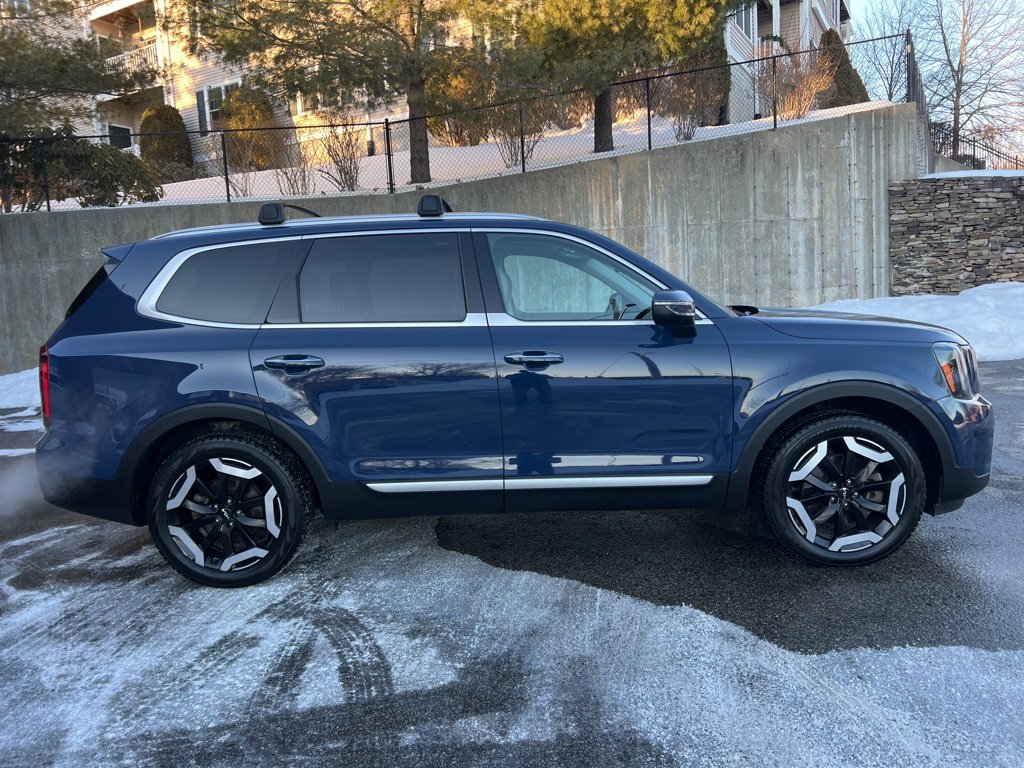 Used 2023 Kia Telluride S w/ S Sunroof Package image 6