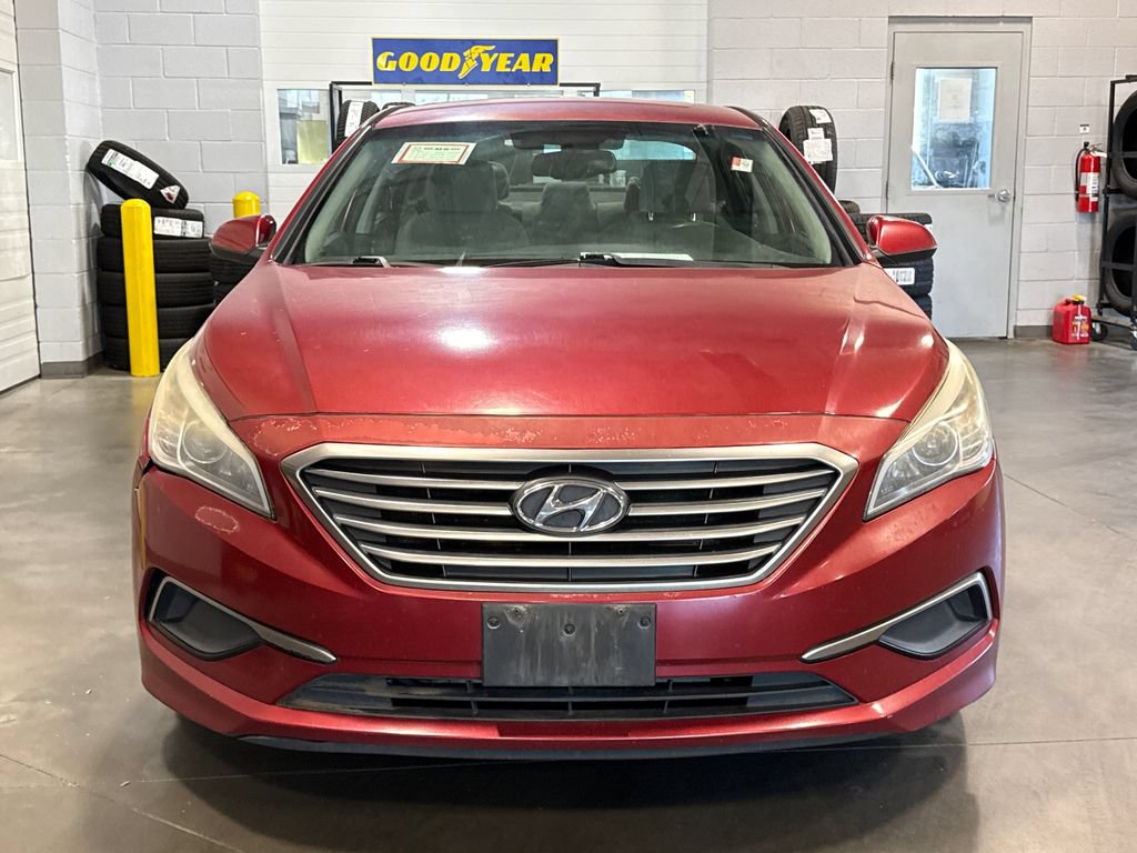 Used 2016 Hyundai Sonata SE FWD image 2
