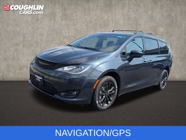 Used 2020 Chrysler Pacifica Touring-L w/ Advanced Safetytec Group AWD/4WD image 4