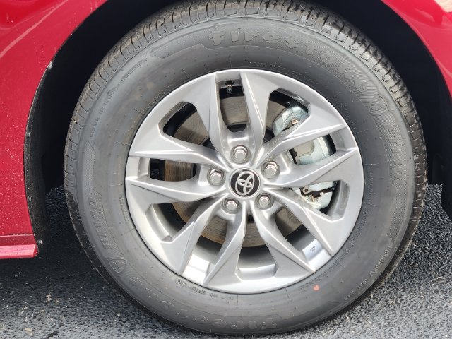 New 2026 Toyota Sienna XLE FWD image 8